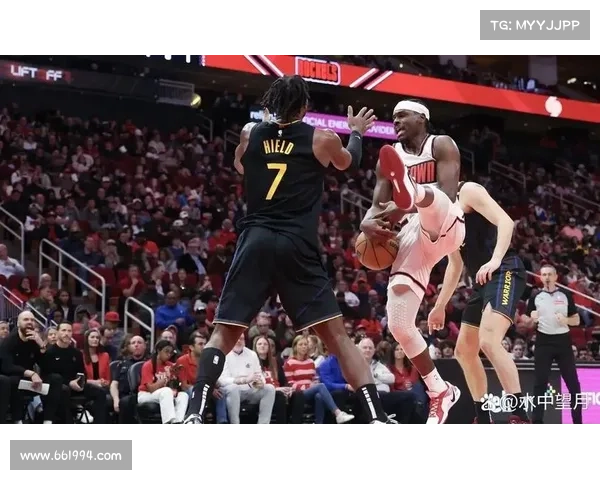2023年NBA总决赛激战正酣 球迷热议球队阵容与关键球员表现 2023年NBA总决赛激战正酣 球迷热议球队阵容与关键球员表现